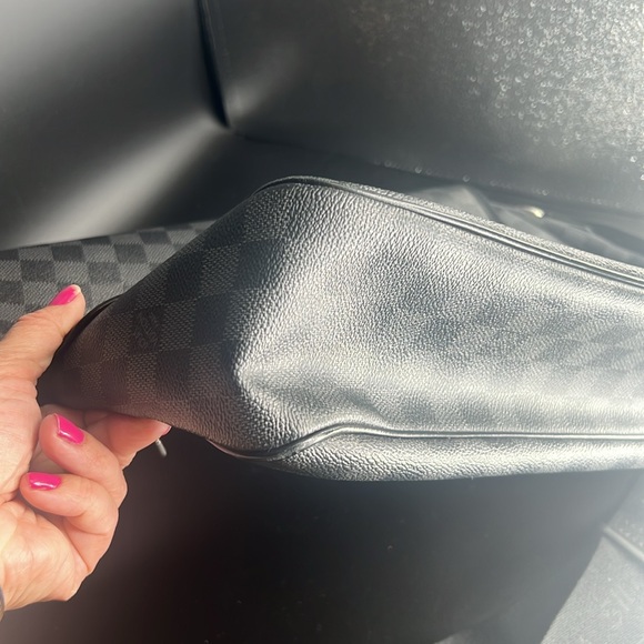 Louis Vuitton Damier graphite messenger bag - Picture 7 of 16